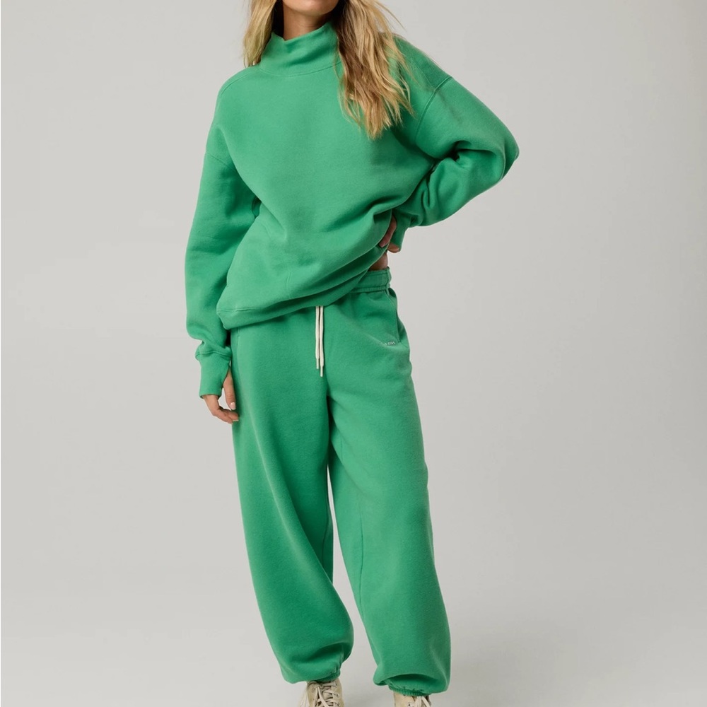 Emerald Green Women's Sweatsuit Set Mock Neck & Sweatpants